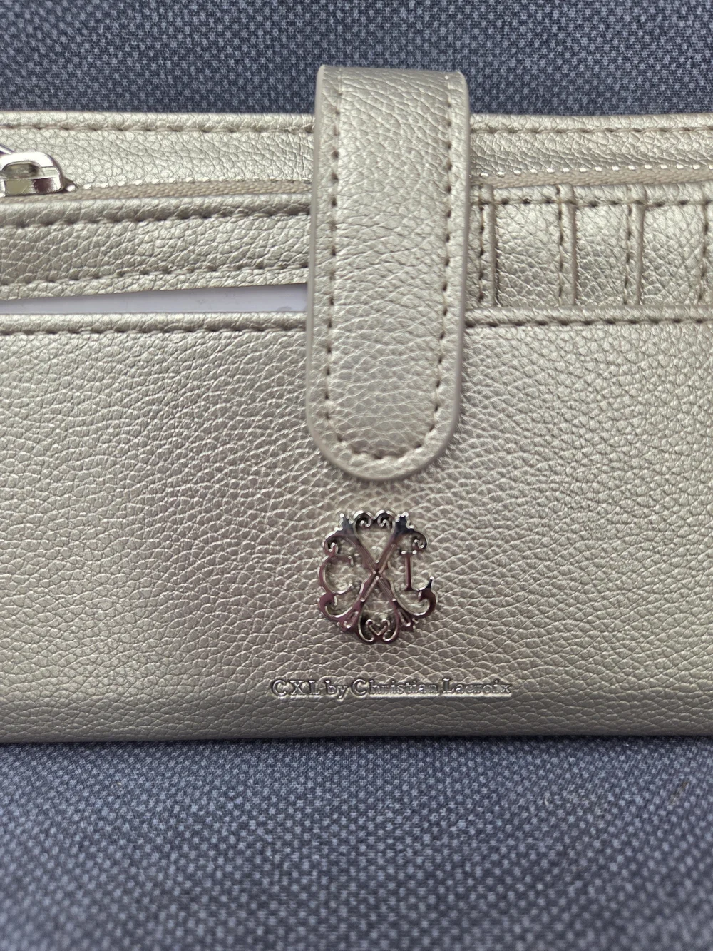 Metallic Silver Pewter Women's 2 in 1 Detatchable Wallet and Card Holder